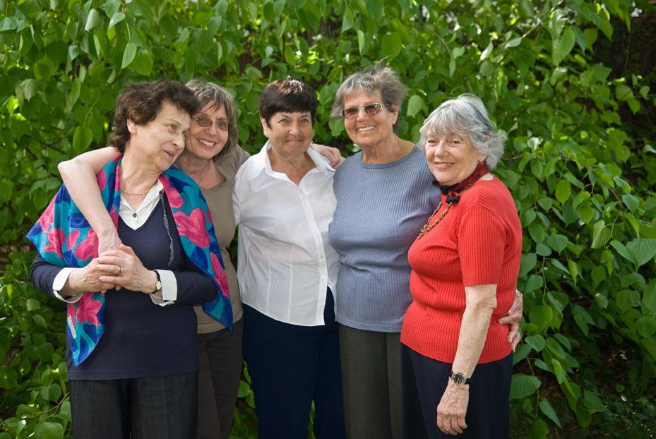 From left to right: Anna Hanusová, Hannelore Brenner, Hanka Weingarten, Hada Drori, Helga Kinsky. Recording Evelin Frerk.
