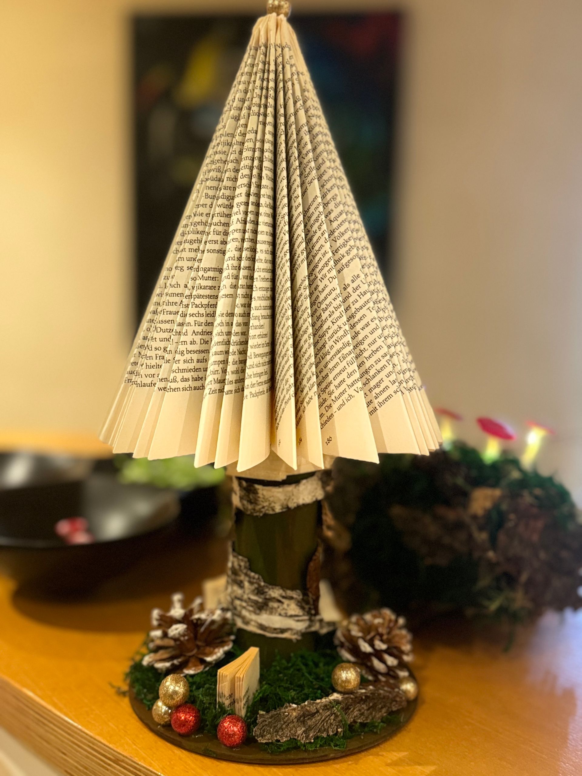 Papiergestaltung, XMAS, Weihnachstbaum, recycling, Dekoration, Bastearbeiten, Kurzse