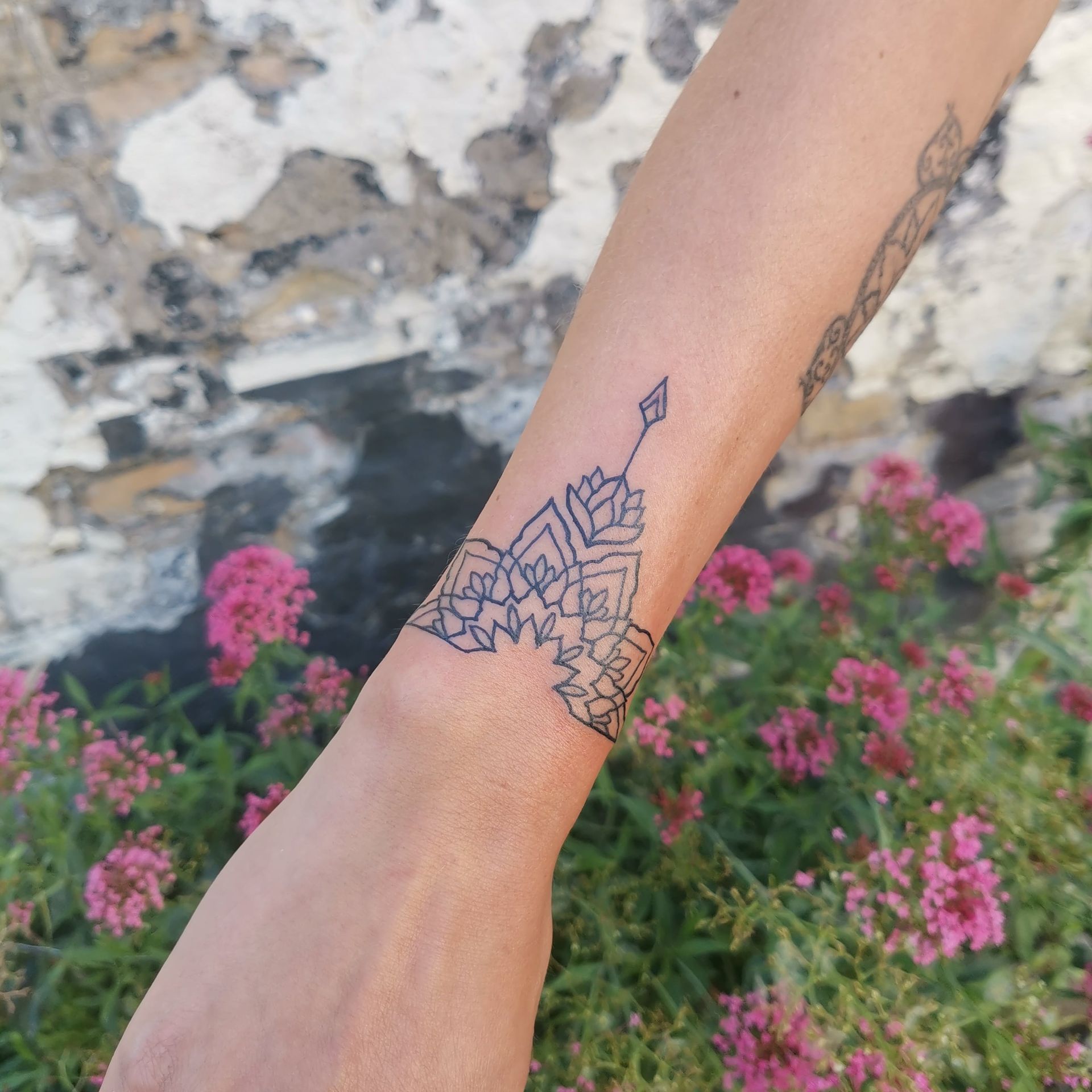 Kleines Mandala am Handgelenk