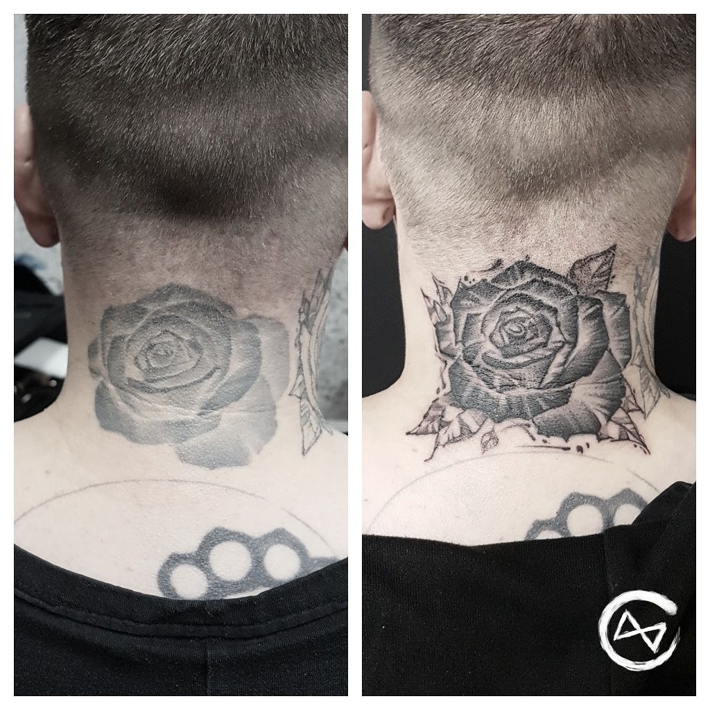 Touch Up von einem Rosentattoo