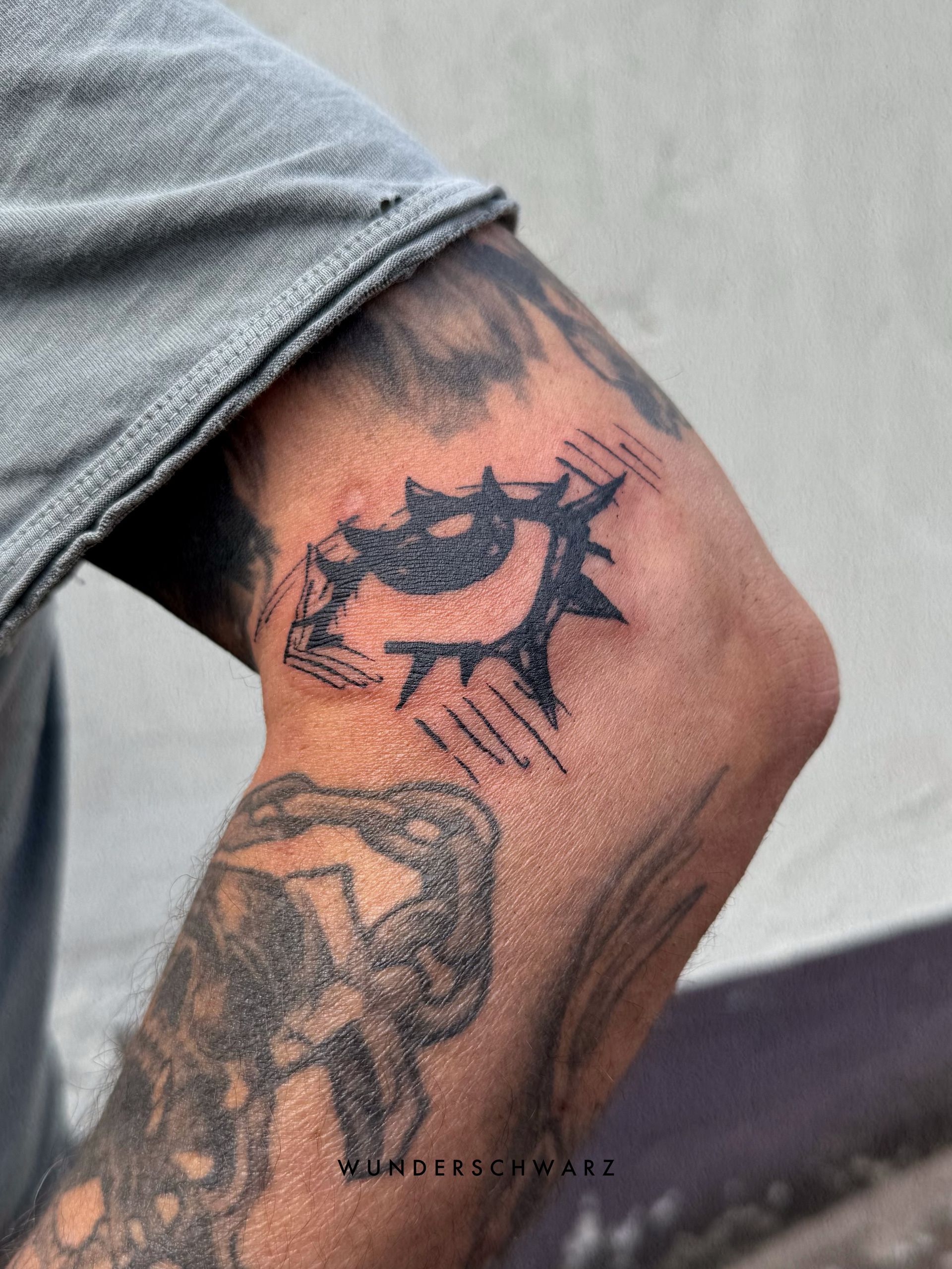 sketchy tattoo von einem Auge