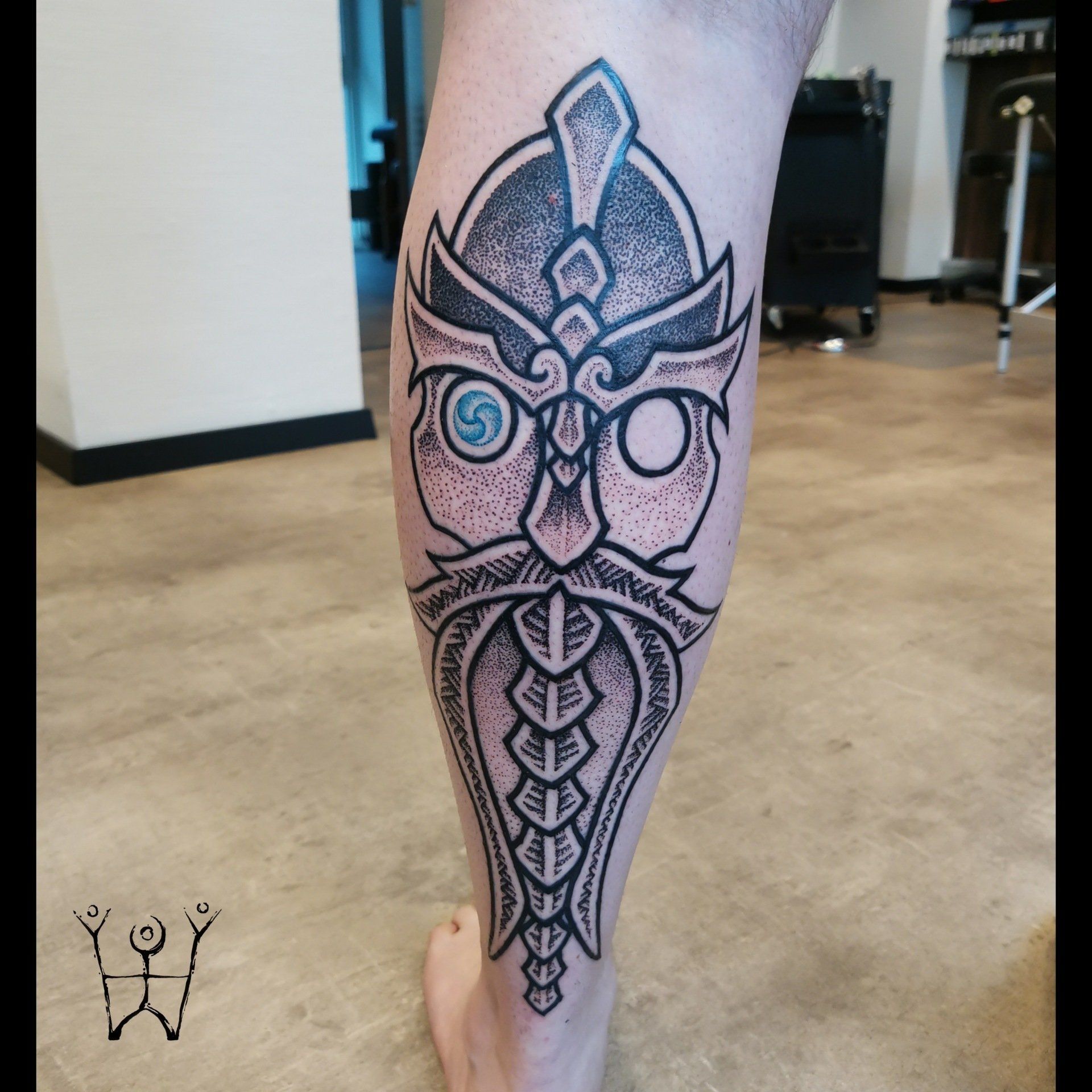 Odins Maske Tattoo Nordic Dotwork Schwarze Zeit Schwarzezeit Tattoostudio Tattoo