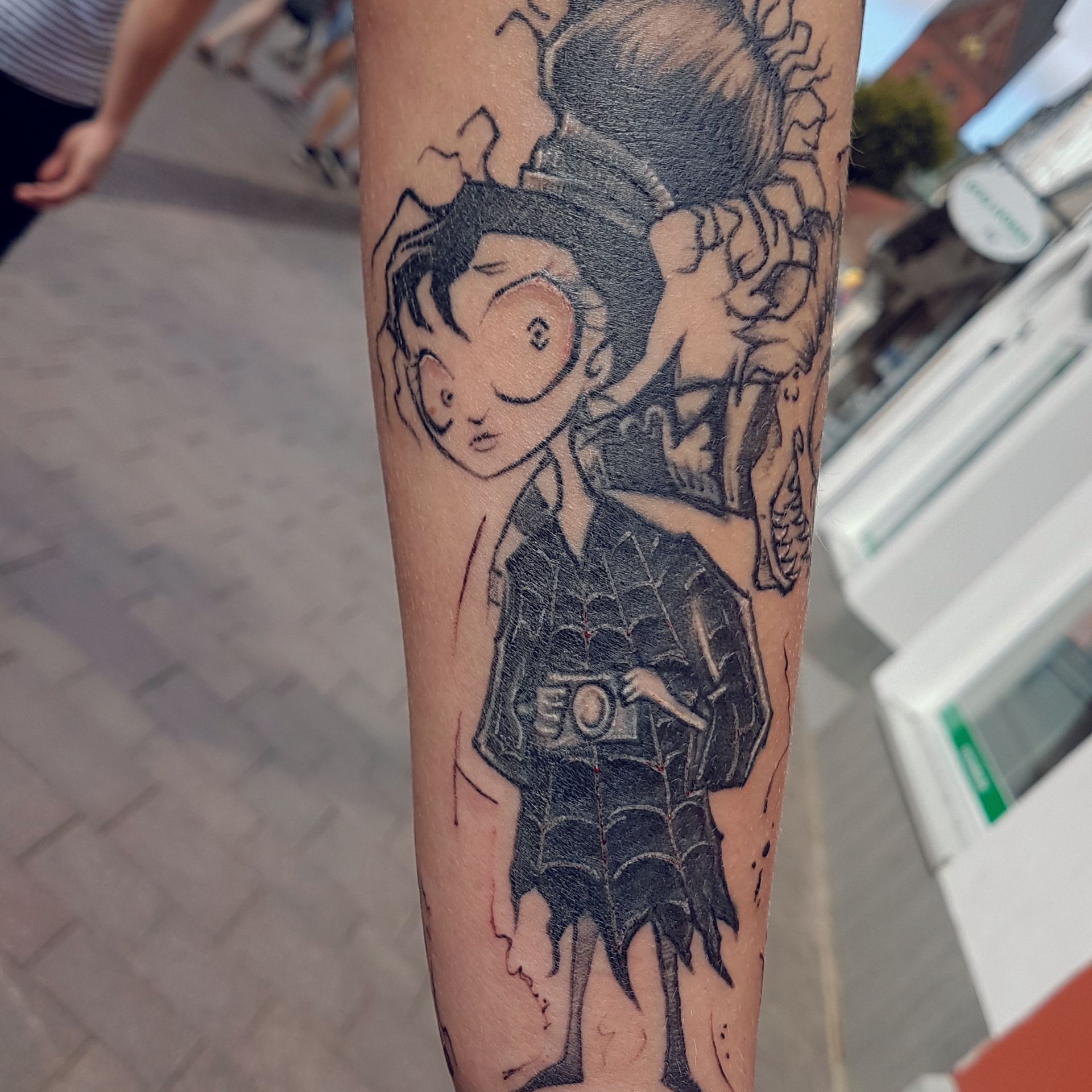 Lydia Beetlejuice Tattoo sketchy tattoo sketchtattoo Coveruptattoo Flensburg Tattoostudio