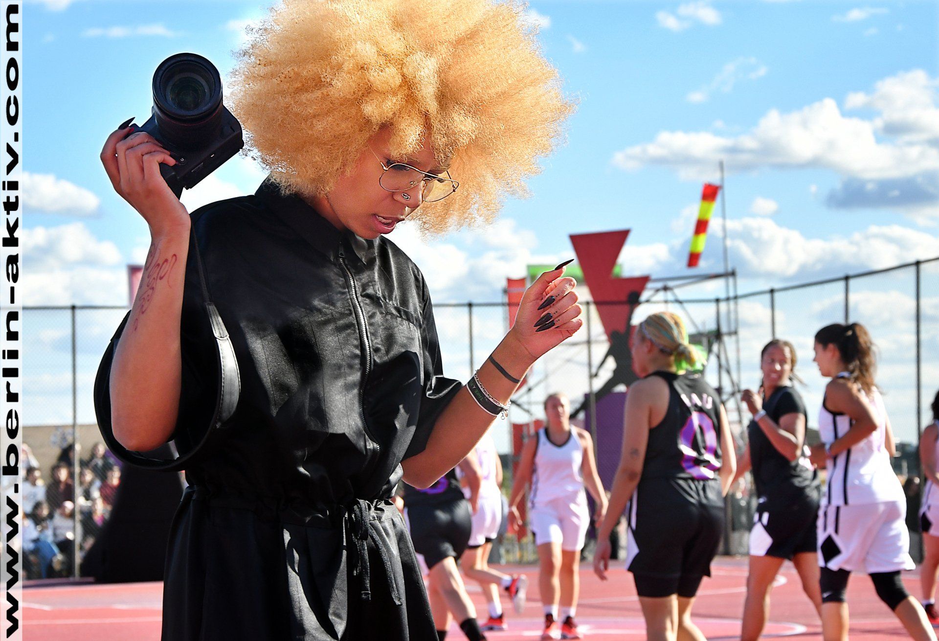 berlin-aktiv.com_2685-22-07 satou sabally basketball court Sport Fotografie