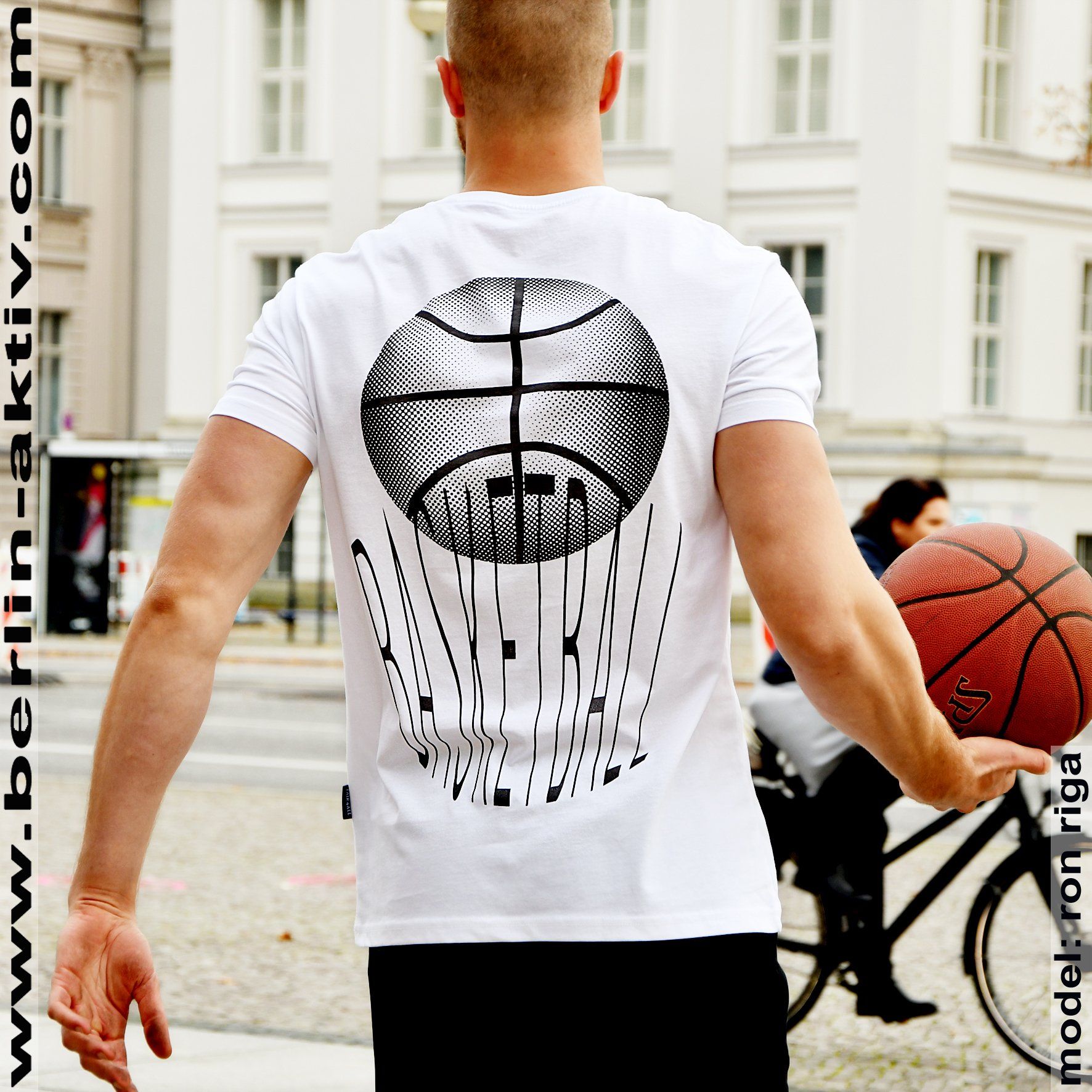 berlin-aktiv.com, Siebdruck Basketball, weißes t-shirt, 100 % bio baumwolle, fair produziert