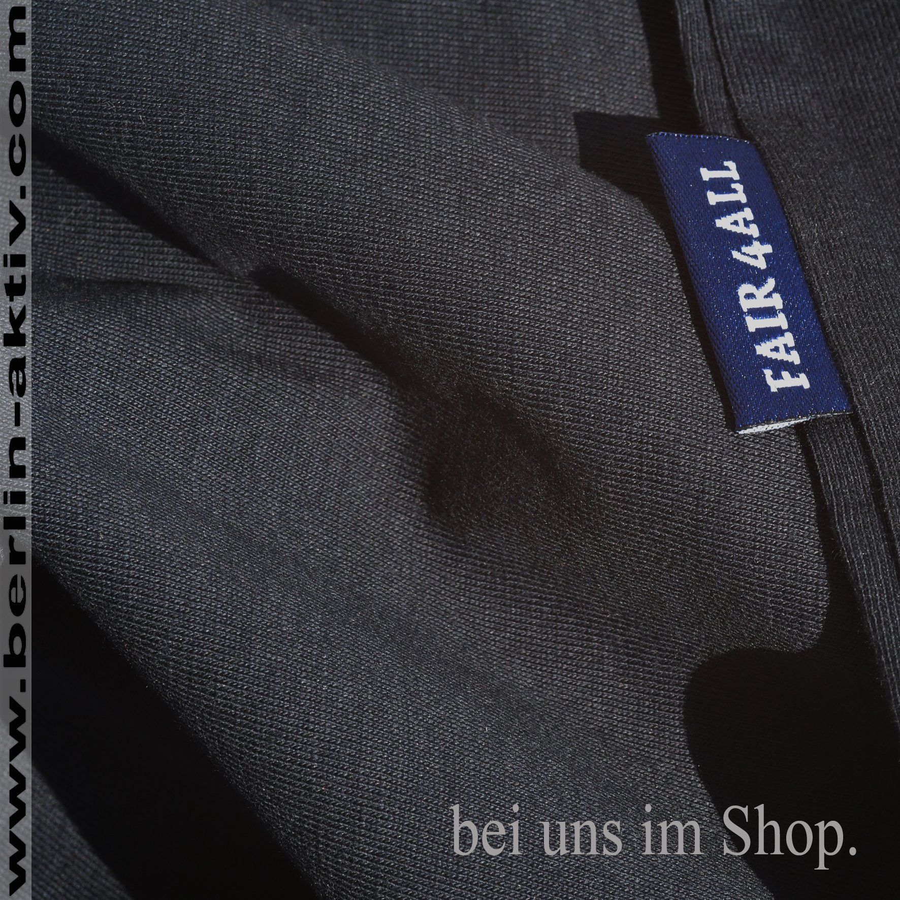 berlin-aktiv.com T-Shirt schwarz, V-Kragen, Bio Baumwolle 100%, fair produziert, im Shop