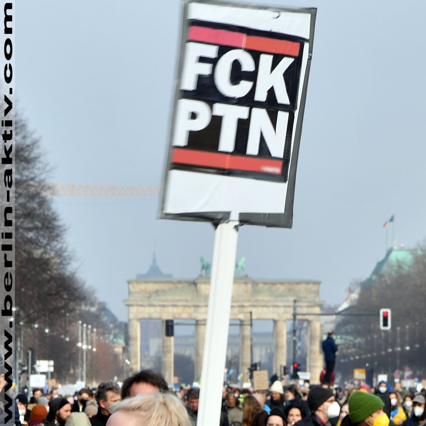 berlin-aktiv.com_7393-22-02 Fotografie street photography berlin against ukraine war