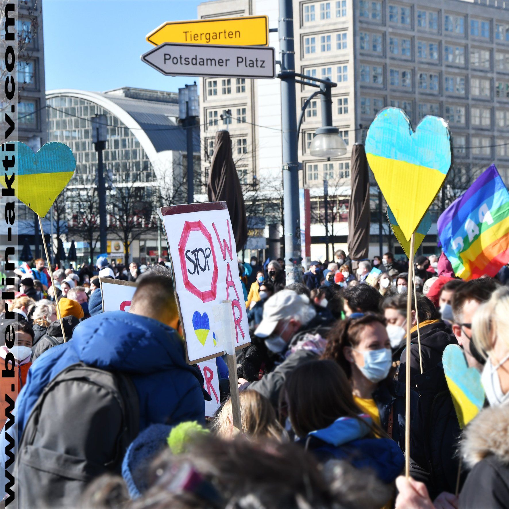 berlin-aktiv.com_7579-22-03 Fotografie street photography berlin against ukraine war