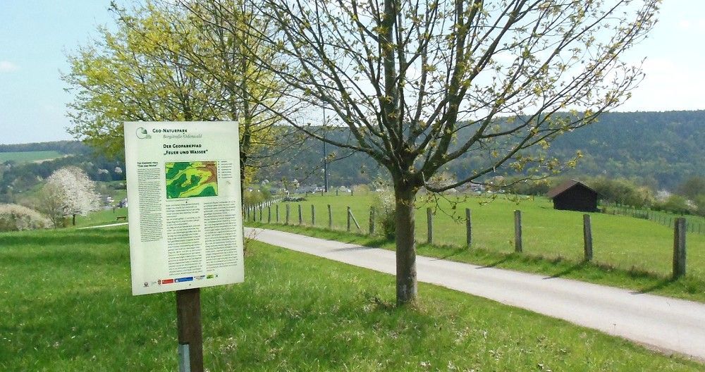 Hier klicken zum Geopark-Pfad Mömlingen Mömlingen: Der Geopark-Pfad „Feuer und Wasser“