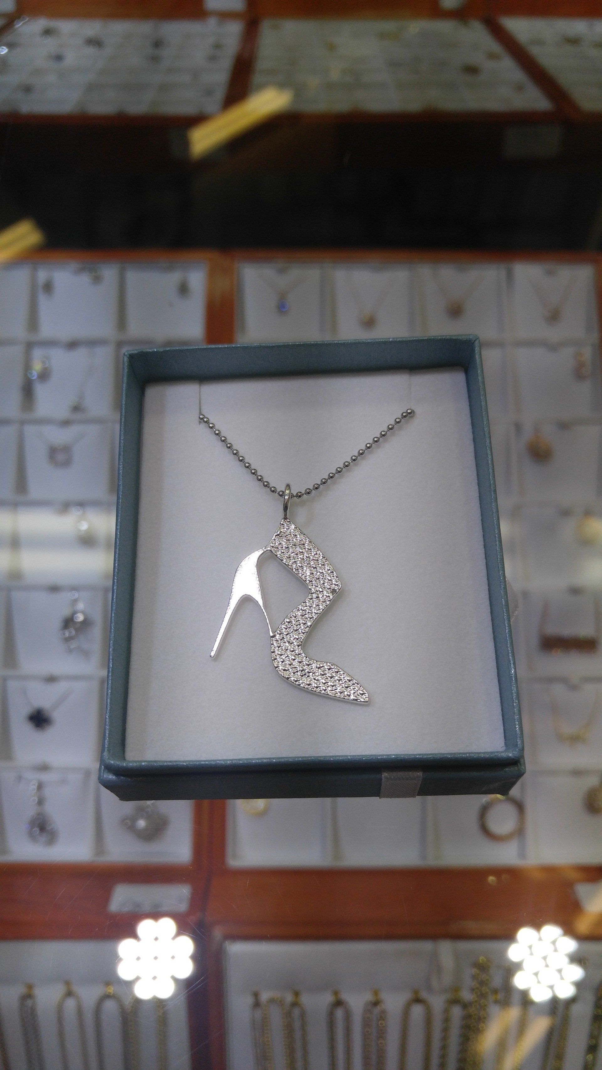 Christian Loubouton, Shoe jewelry