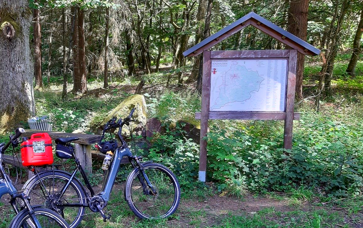 Panoramatour Friedensdorf Damshausen - Ferienwohnung Brälu - Dautphetal Lahntal Ferien Urlaub - Ebike Wandern