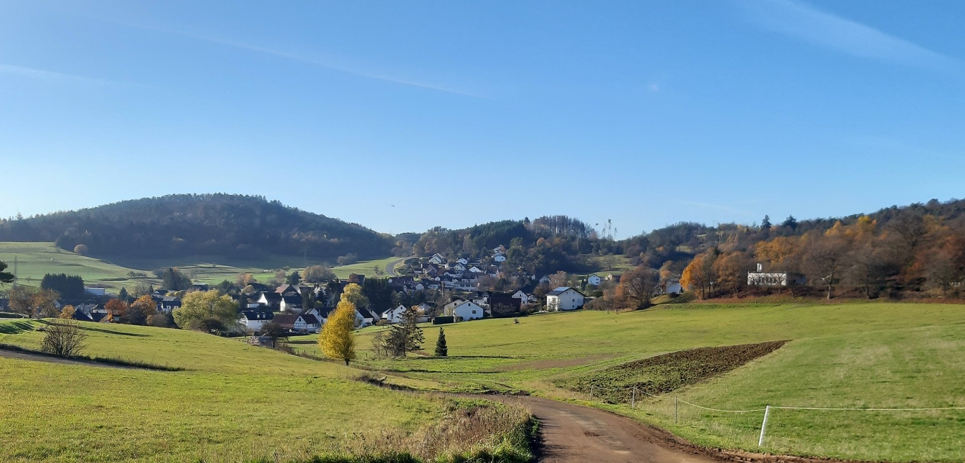 Hinterland Tour Silberg Friedensdorf - Ferienwohnung Brälu - Dautphetal Lahntal Ferien Urlaub - Ebike Wandern