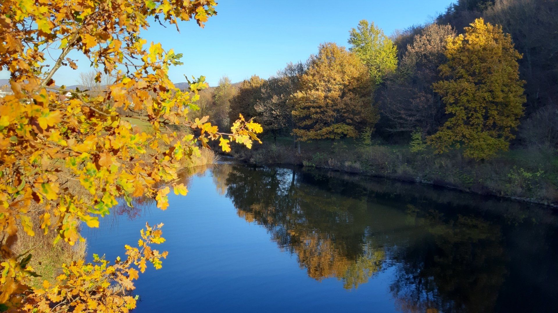 Perfstausee Friedensdorf - Ferienwohnung Brälu - Dautphetal Lahntal Ferien Urlaub - Ebike Wandern