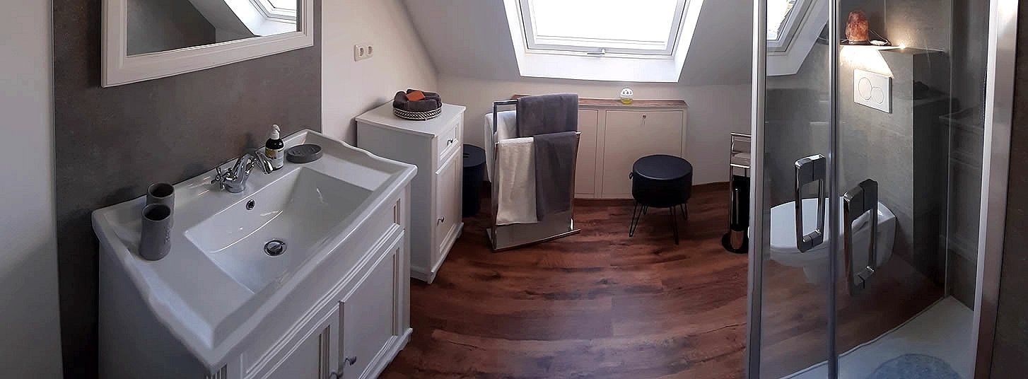 Ferienwohung Brälu Bad 02 - Lahnradweg, Lahnhöhenweg ,Ferienwohnung Henkel Friedensdorf -Friedendorf Dautphetal - Ferien Urlaub