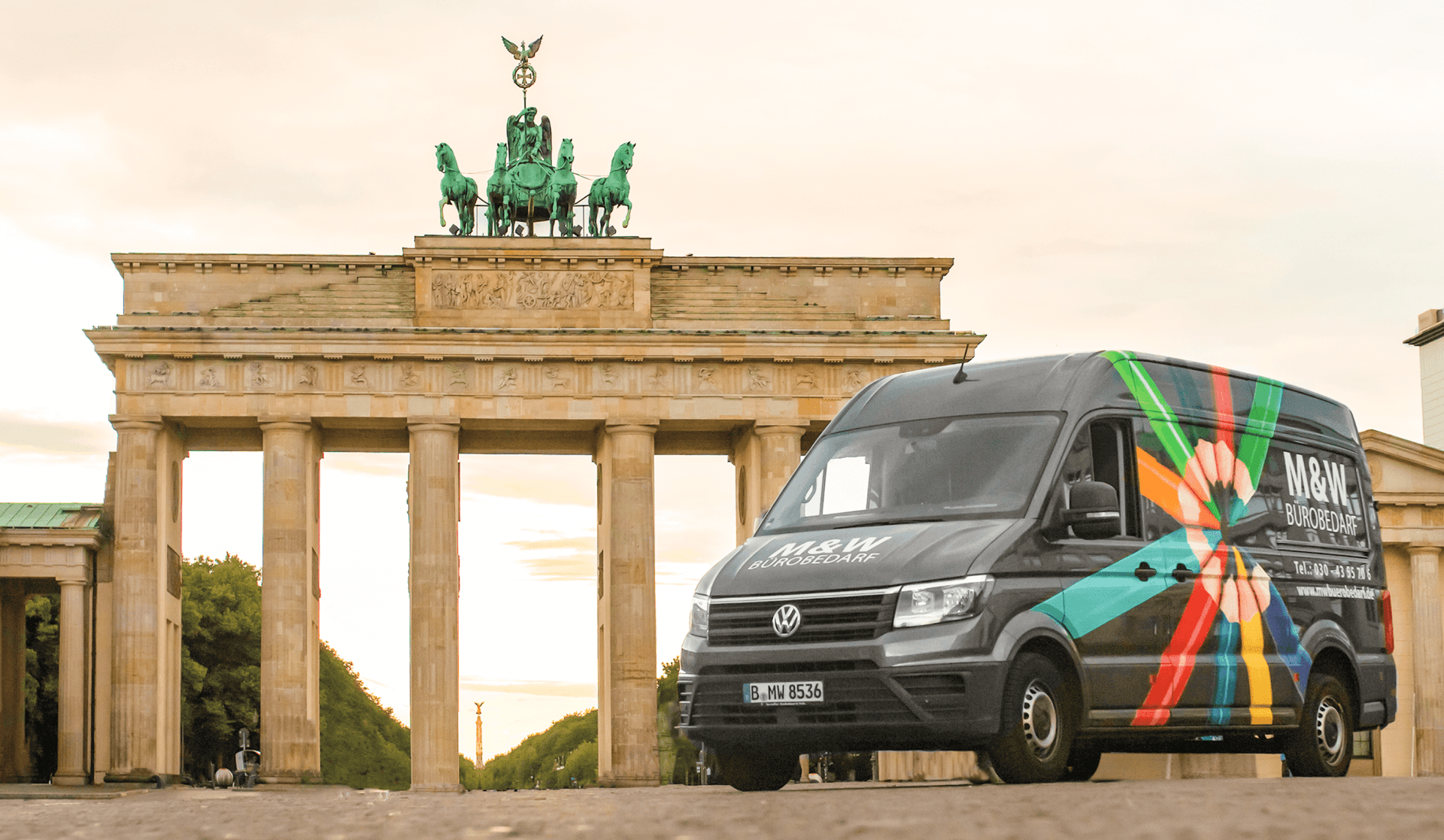 M&W Crafter vor Brandenburger Tor