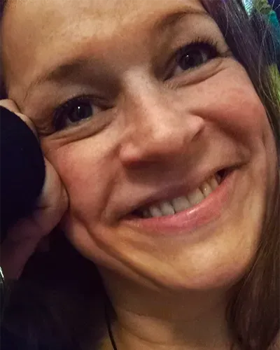 Klangschalentherapeutin Sandra, Massageinstitut Tarisha Nürnberg