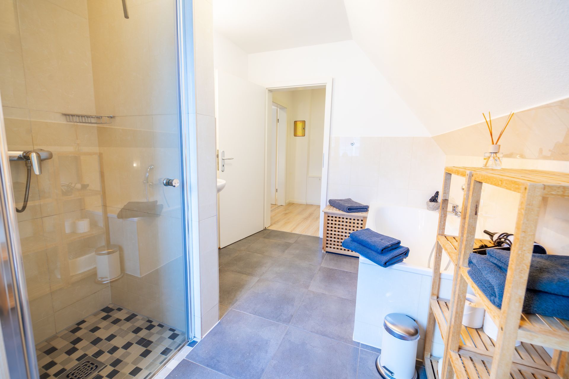 großes Bad im Ferienhaus Timmendorf