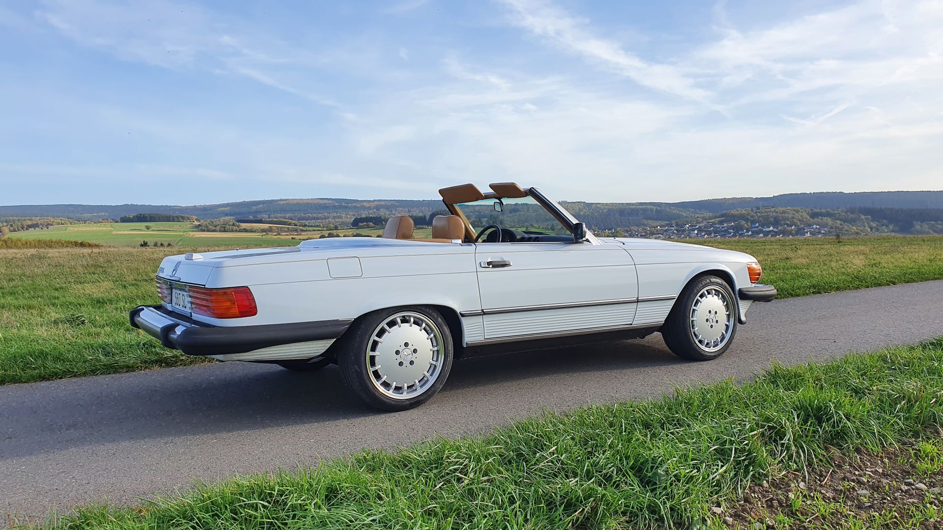 Mercedes Benz Cabrio 560 SL - Oldtimervermietung