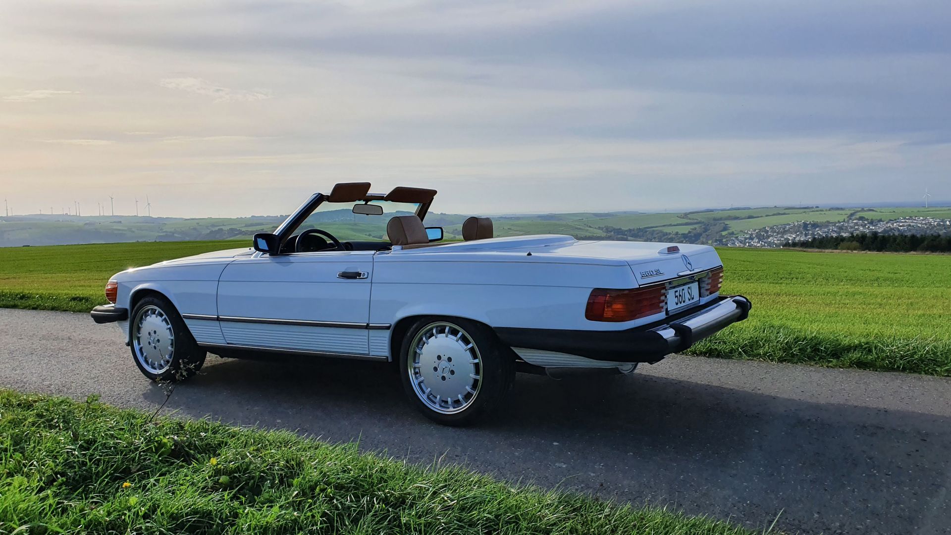 Mercedes Benz Cabrio 560 SL - Oldtimervermietung