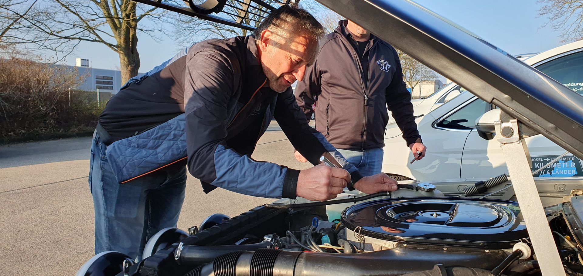 Niki Schelle von RTL2 - Mercedes Benz R107 - Rallye vom Classic Depot 54