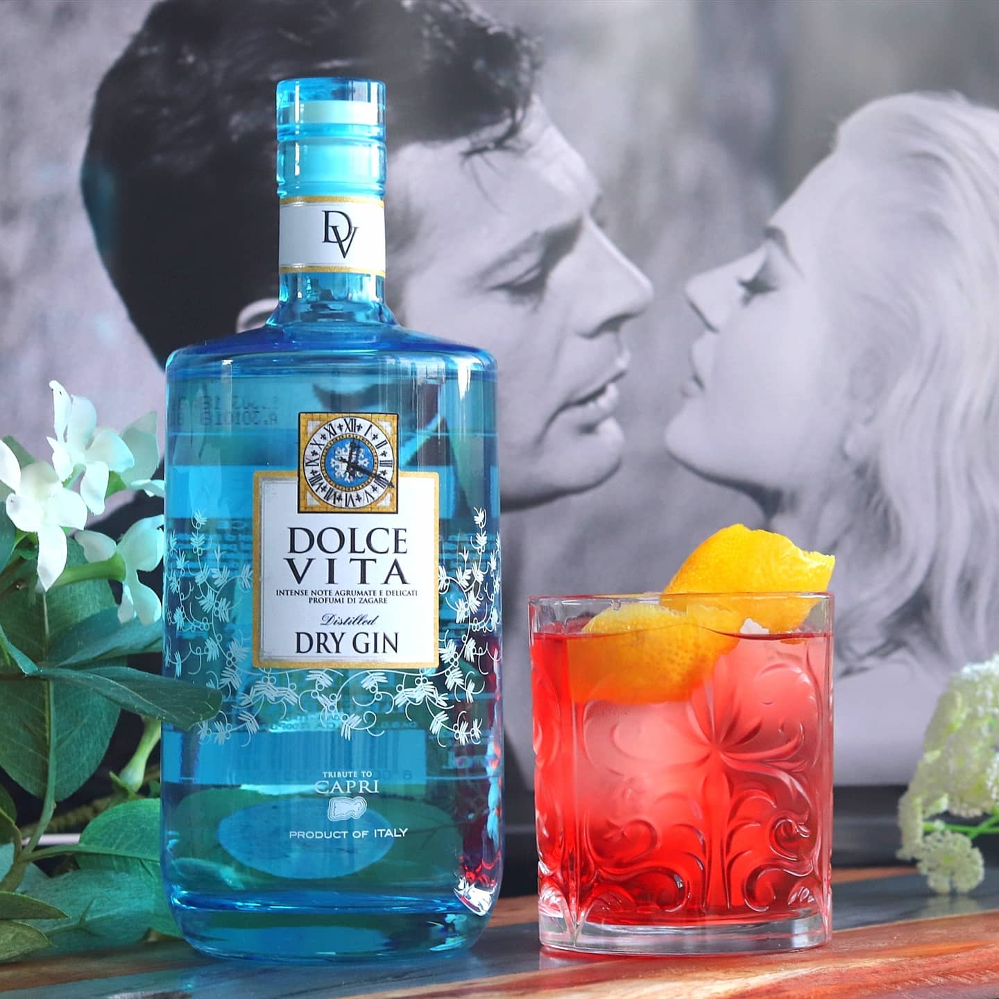dolce vita, dry gin, italian gin, sicilian gin, targa ilva, italy, gin stories, dolce vita, cardinale cocktail, cocktail recipe, cocktail history, piazza umberto, clock towers of italy, gin