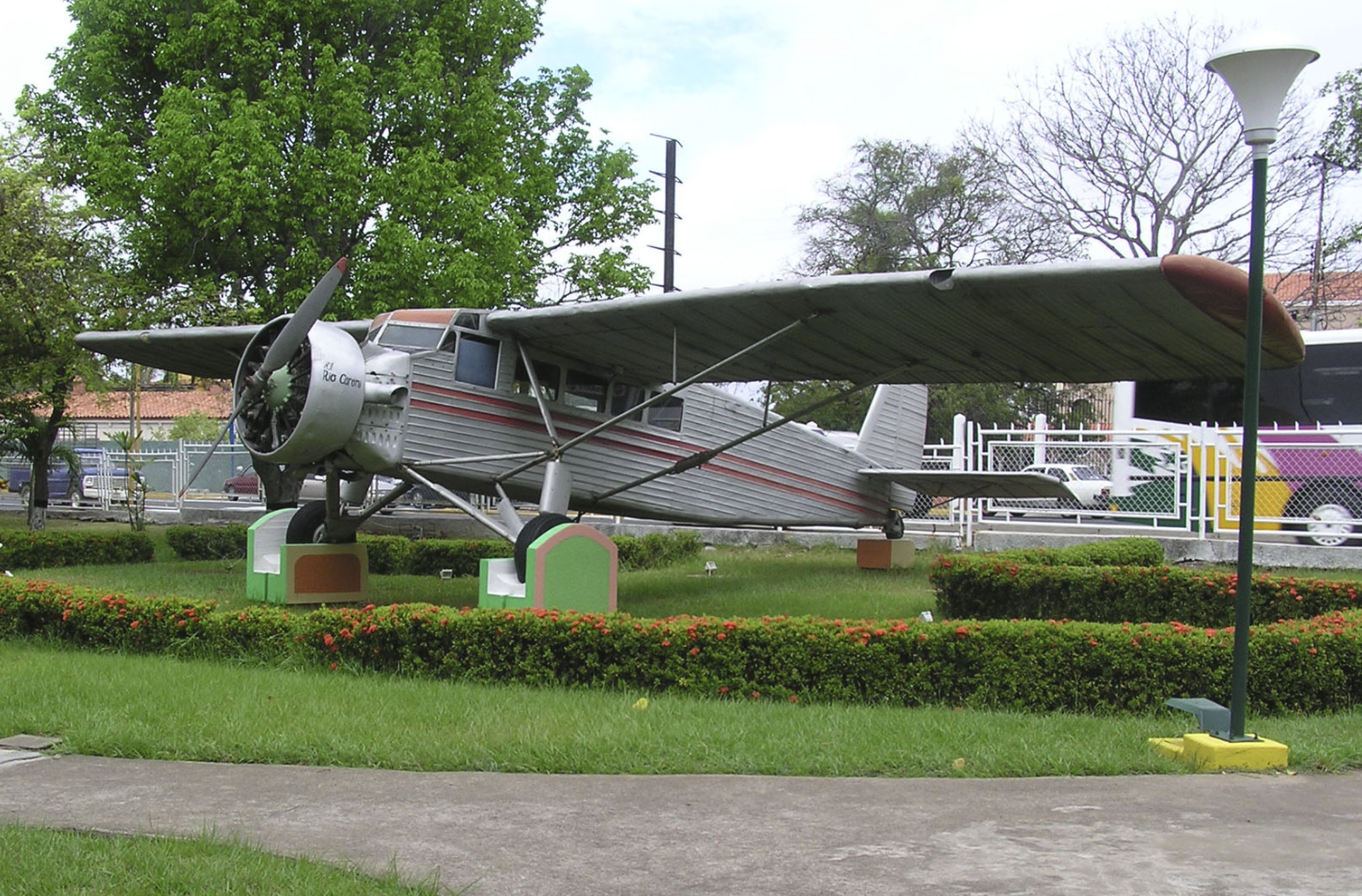 Canaima Gin, canaima, venezuela, south american gin, canaima national park, jimmie angel, angel falls, diplomatico rum, gin, eco friendly gin, sustainable, amazonia, amazon, gin review, canaima review