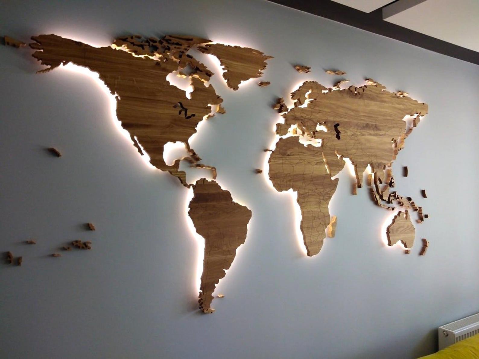 Weltkarte Wand mit Beleuchtung