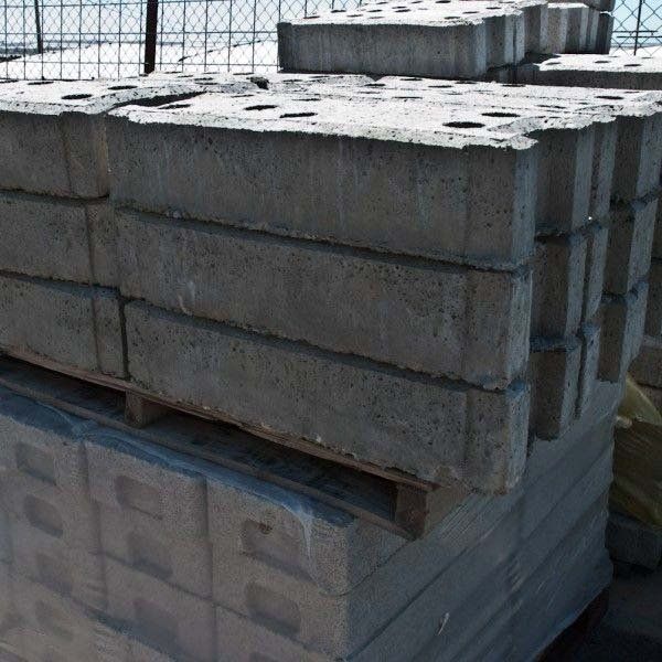 Venda peus base formigó de Tancaments Vadía Venda peus base formigó de Tancaments Vadía