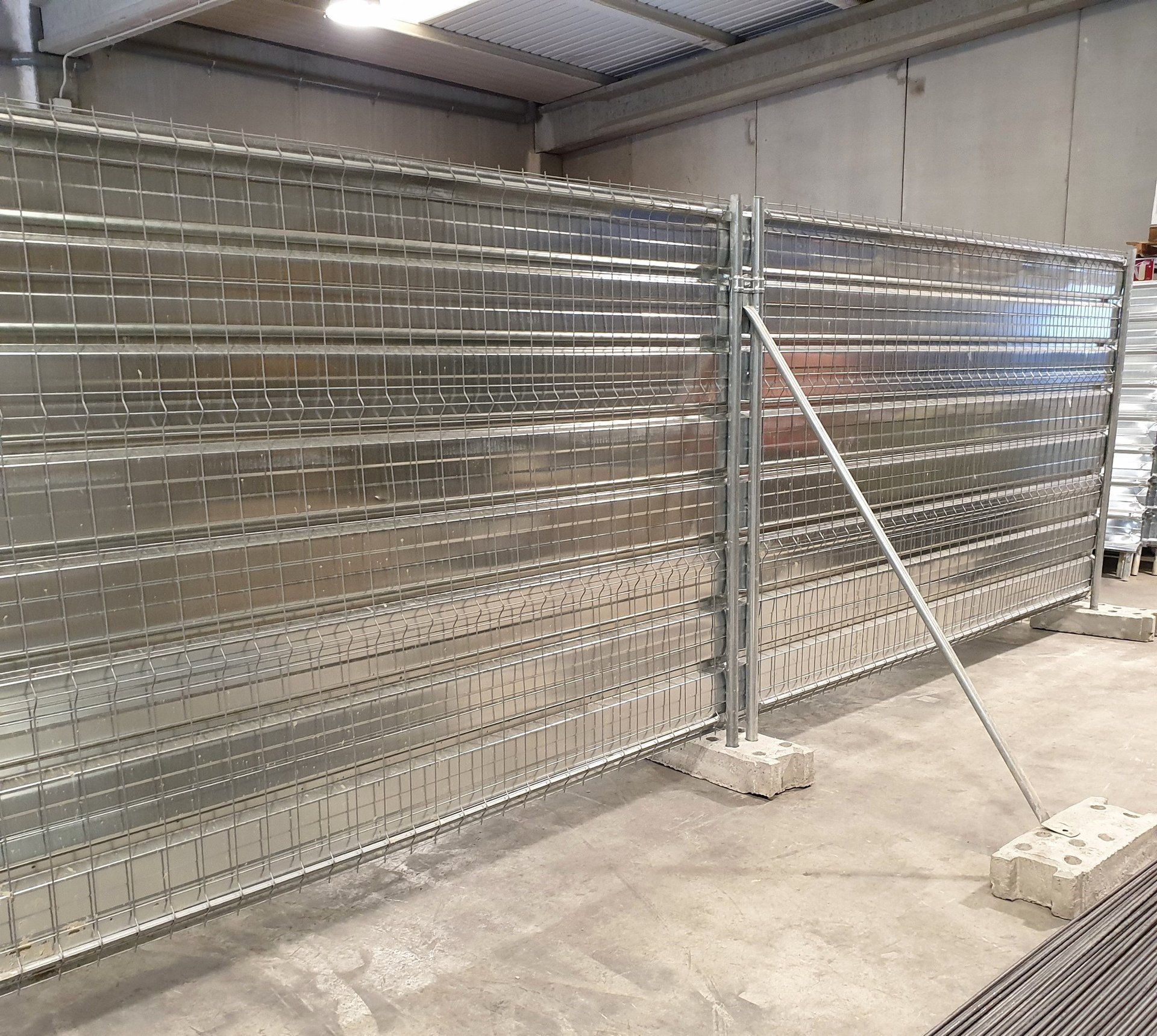 Venda tanques definitives fixes metàl·liques xapa opaca galvanitzada de Tancaments Vadía Venda tanques definitives fixes metàl·liques xapa opaca galvanitzada de Tancaments Vadía