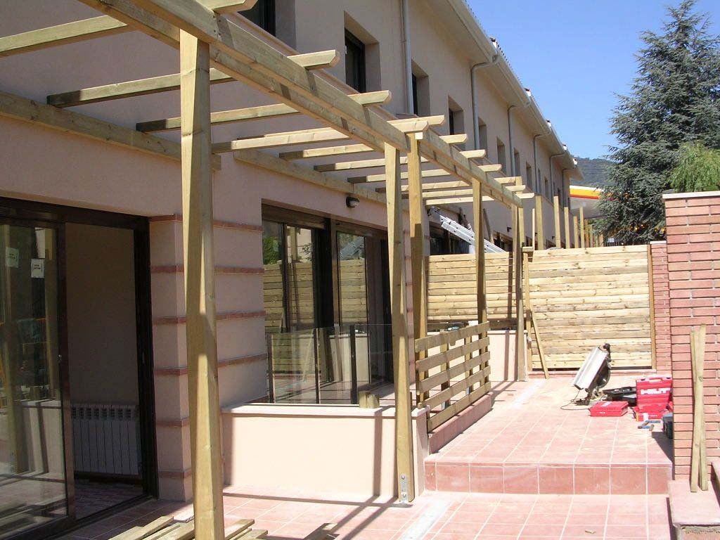 Pèrgoles fusta de Tancaments Vadía Pèrgoles fusta de Tancaments Vadía