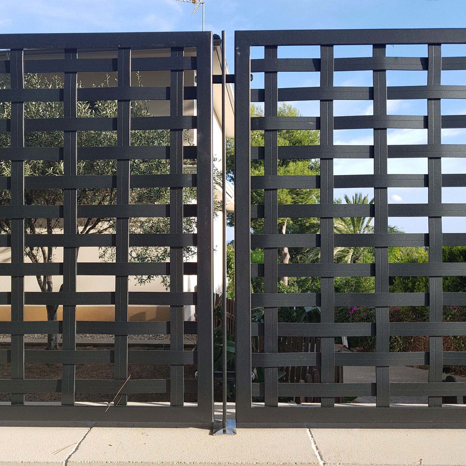 Reixes decoratives metàl·liques trenades de Tancaments Vadía Reixes decoratives metàl·liques trenades de Tancaments Vadía