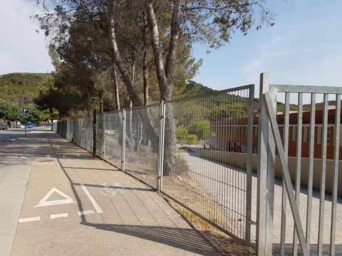 Verja metálica enmarcada malla plana de Cerramientos Vadía Verja metálica enmarcada malla plana de Cerramientos Vadía