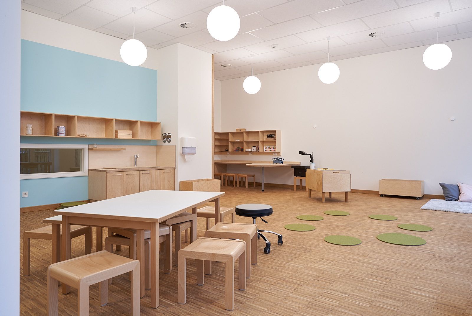 moete.de-Kindergarten-Raumgestaltung-hamburg-altona-kita-sandvika-kinder-forschen
