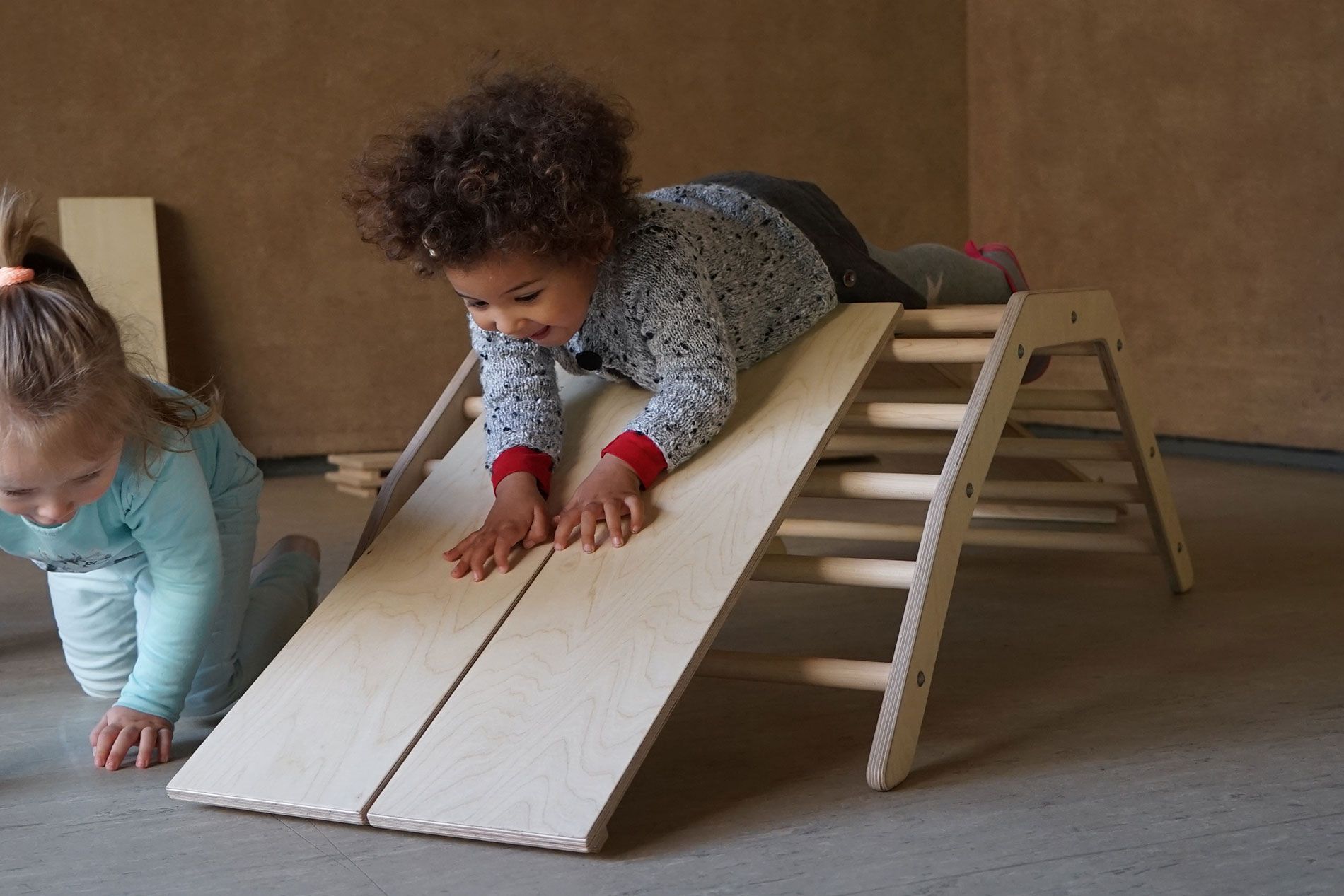 moete.de-kindergarten-ausstattung-bewegungsbaustelle-krippe