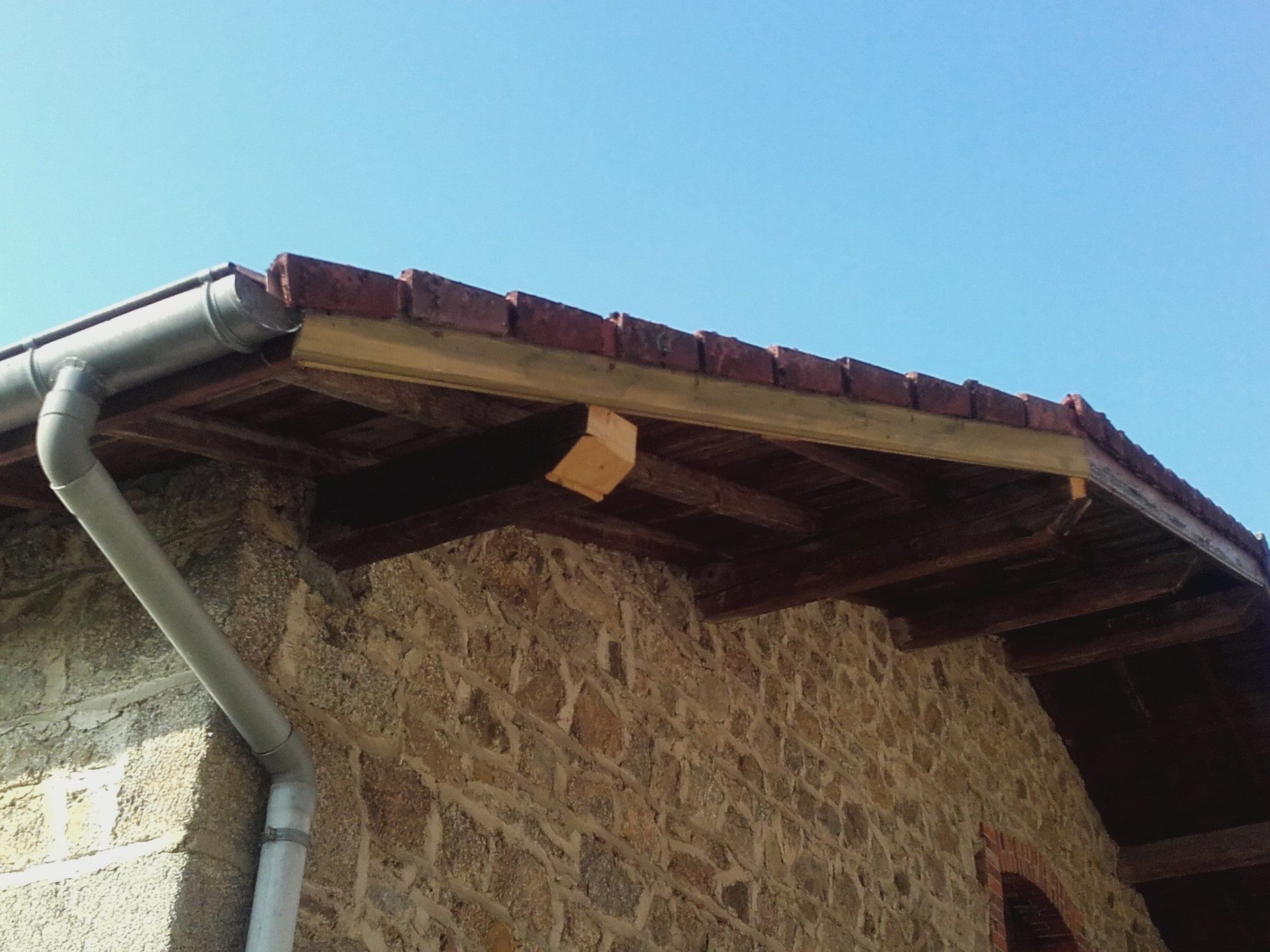 modification de toiture existante par girard menuiserie charpente noirétable neuf