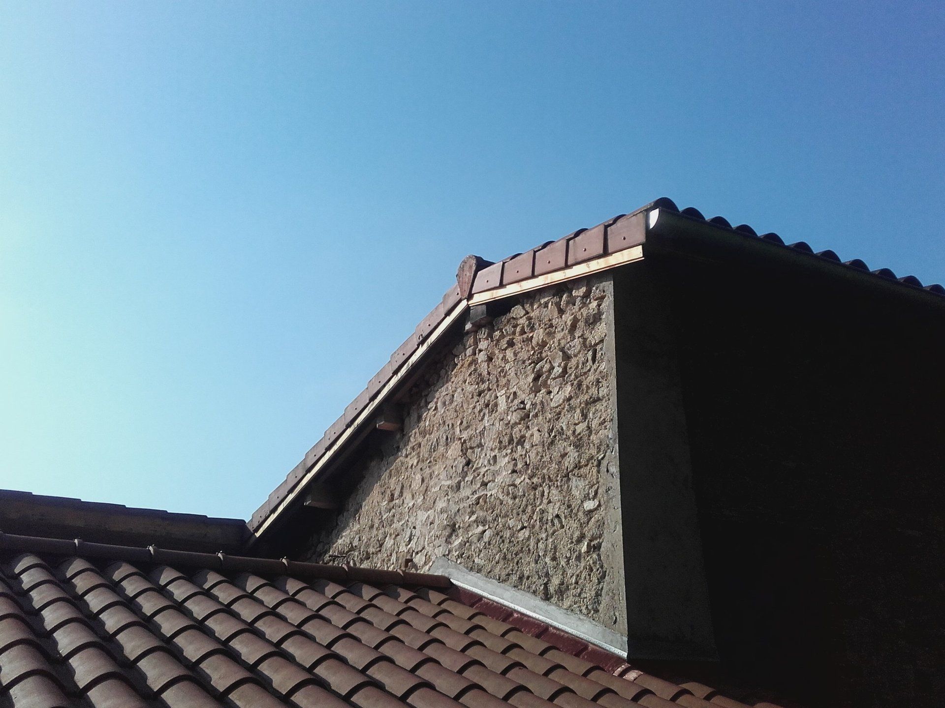 angle de toiture modifiée par girard menuiserie charpente 42440 noirétable loire neuf et rénovation