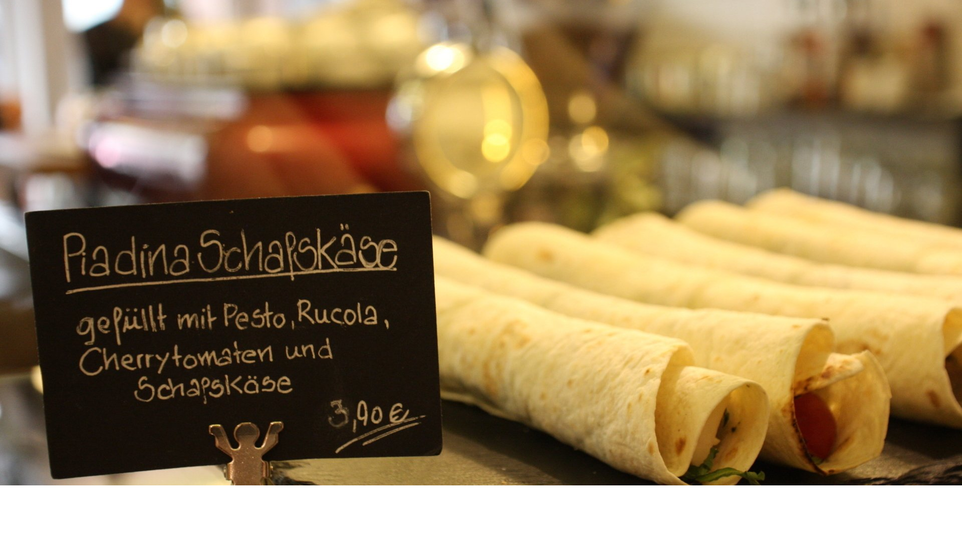 Piadina, italienisches Streetfood, Fladenbrot