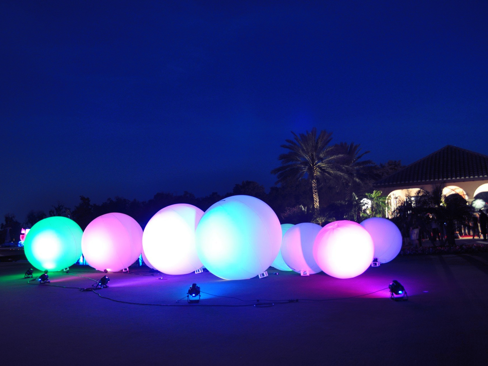 Esferas hinchables con luz