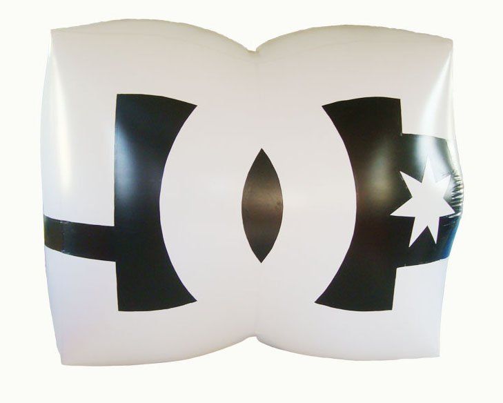 logo hinchable publicitario gigante logo hinchable publicitario gigante