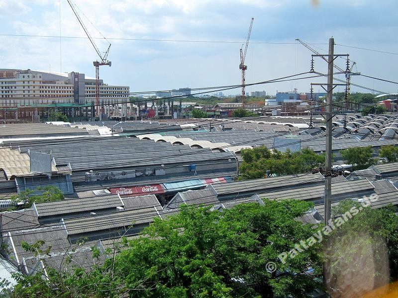 Von Skytrain Station aus gesehen