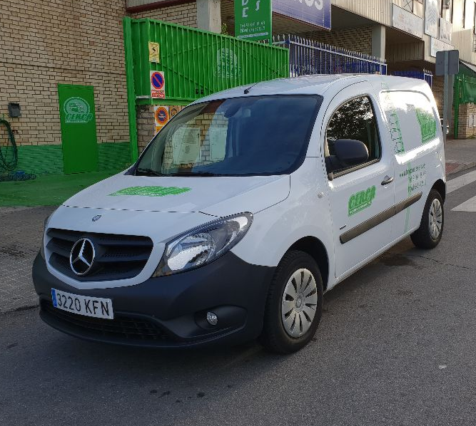 “Furgonetas del Grupo 1 de Cerca Alquiler de Furgonetas en Alcorcón, ideales para ciudad y pequeños traslados de hasta 3 m³.”