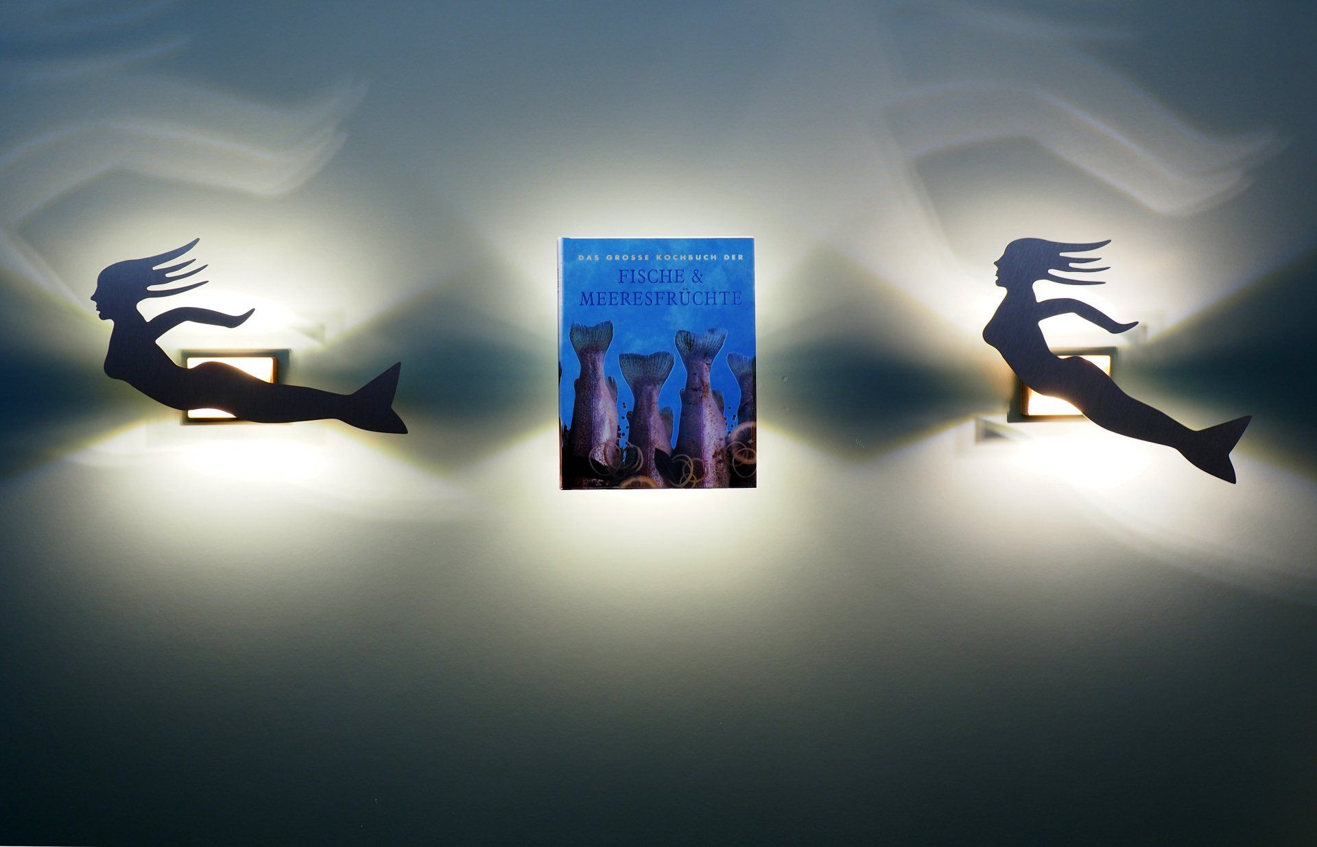 Lichtwahn-Wandlampe-Lichtkonzept-Meerjungfrau