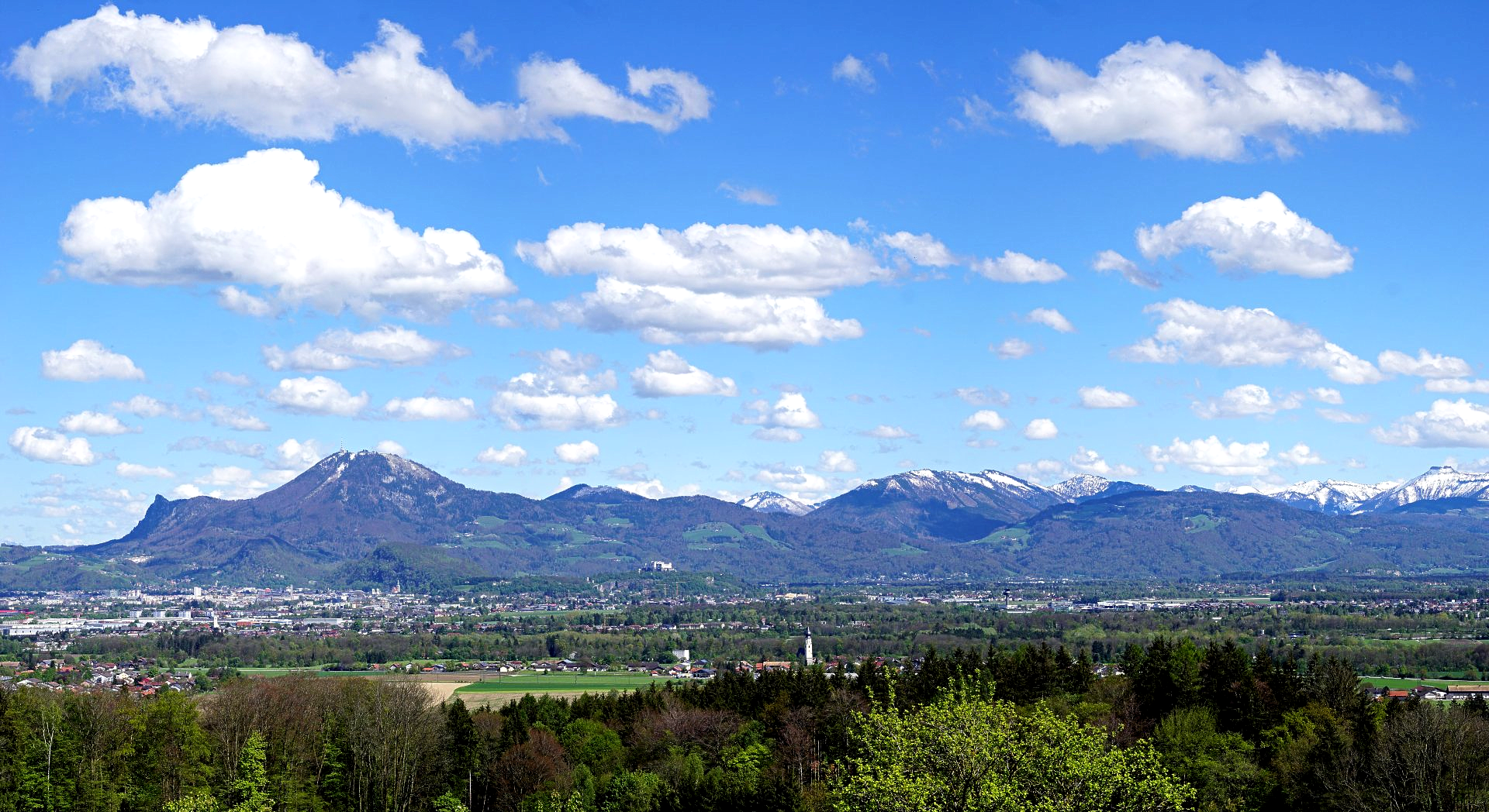 Blick vom Ulrichshögl auf Salzburg