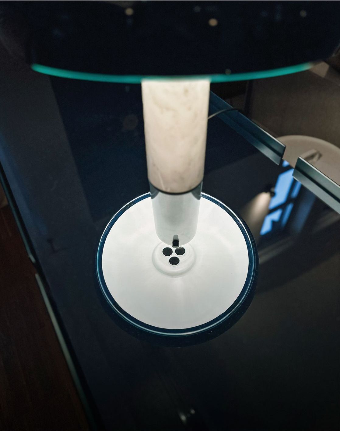 Detail einer blauen Leuchte