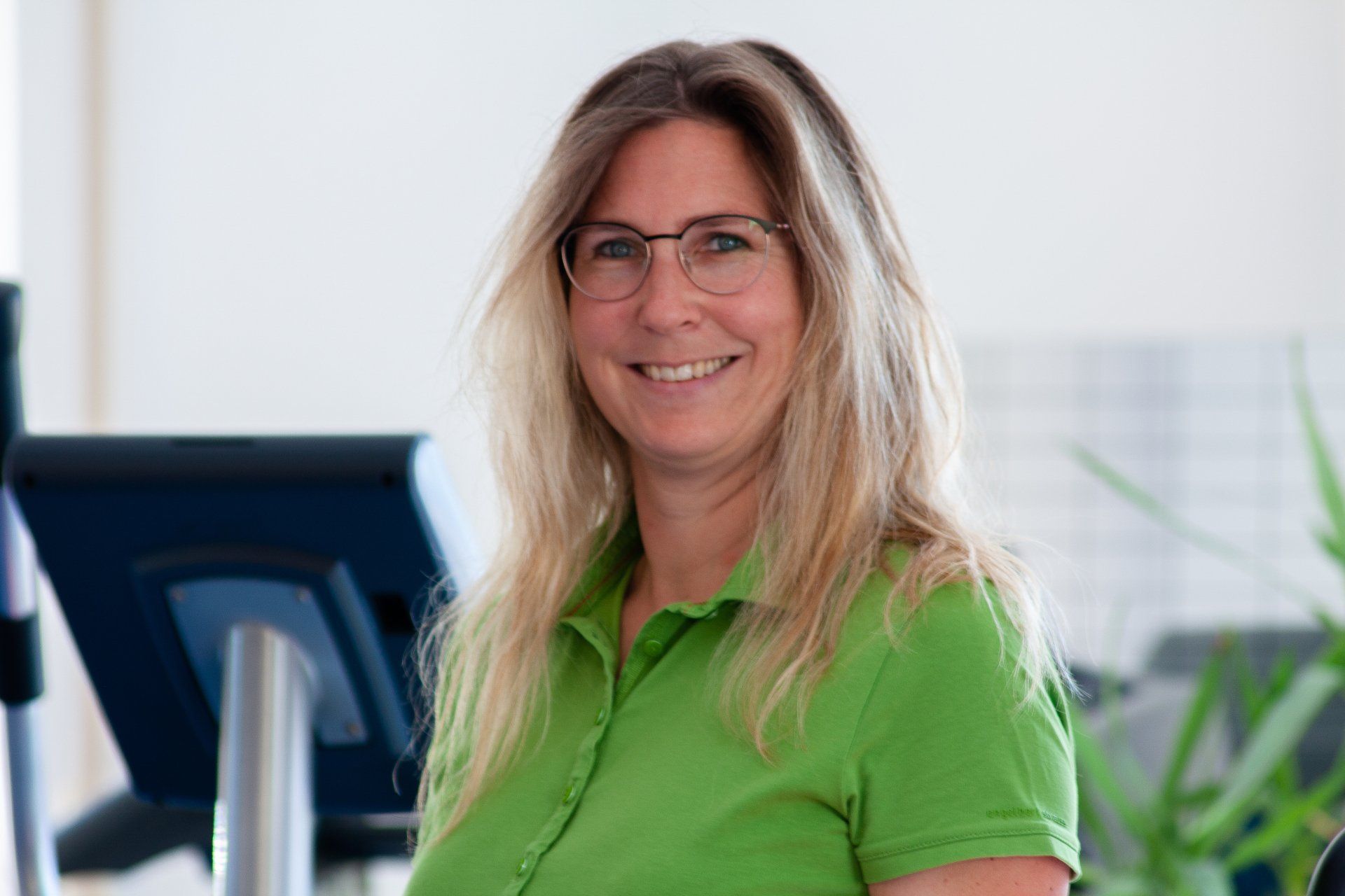 Physiotherapeutin, Sport- und Gymnastiklehrerin Nadine Beißwenger, tätig in der Praxis Neuenstein, zuständig für die Verwaltung und Terminvereinbarung