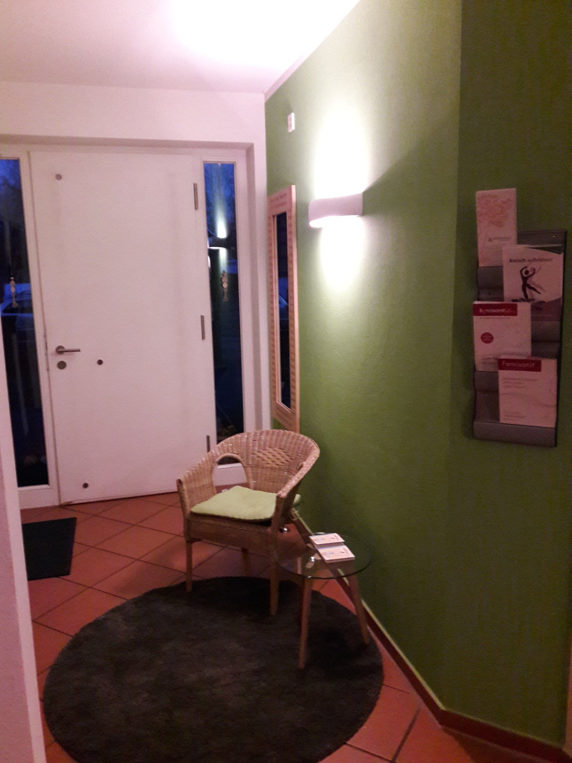 brigitte_borchers_schoener_wohnen_arbeiten_einrichtungsberatung_innenraumgestaltung_farbberatung_wandfarben_farbkonzept_polsterung_badgestaltung_wohnzimmergstaltung_eingangsbereichgestaltung