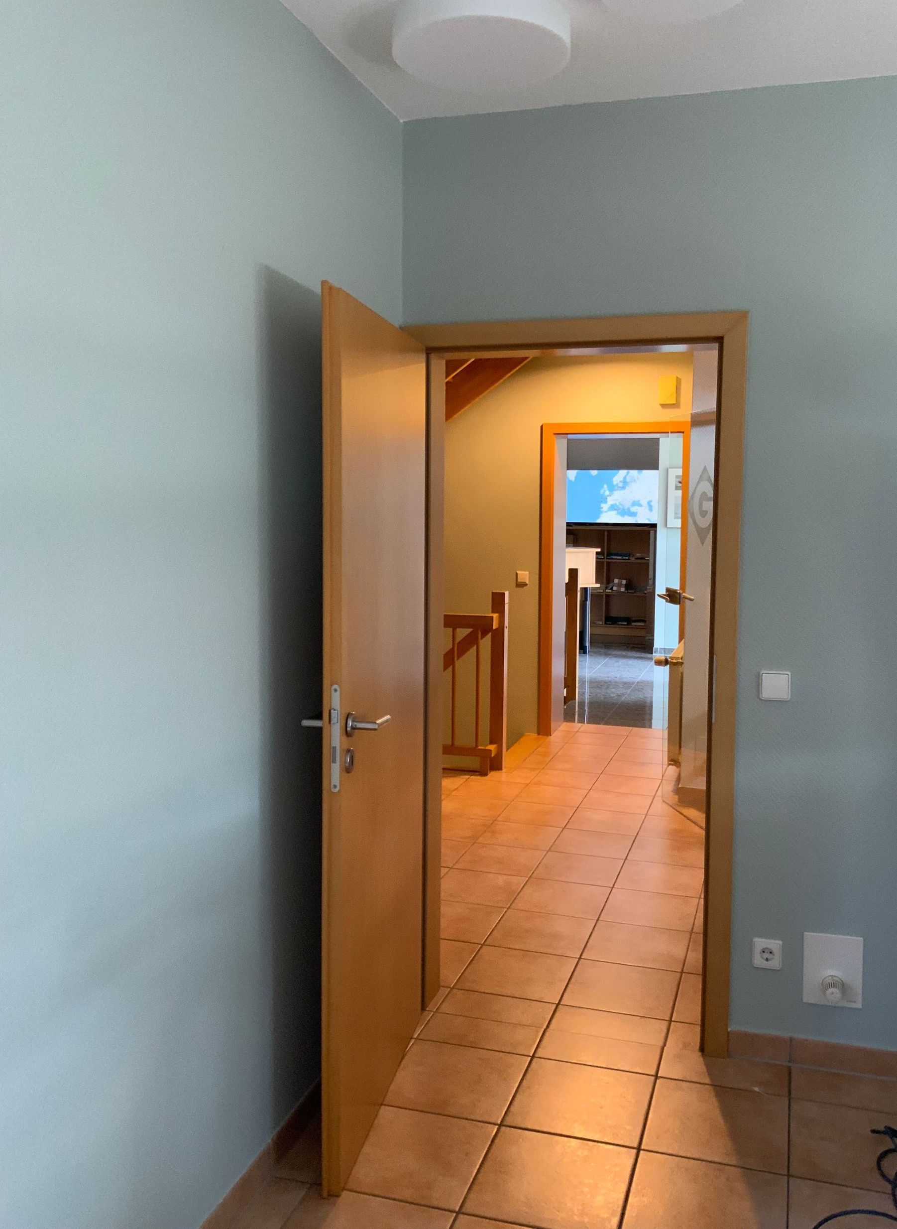 brigitte_borchers_schoener_wohnen_arbeiten_einrichtungsberatung_innenraumgestaltung_farbberatung_wandfarben_farbkonzept_polsterung_badgestaltung_wohnzimmergstaltung_eingangsbereichgestaltung_schlafzimmergestaltung_Treppenhausgestaltung_Kreativbuero_Redesign_Akustiklösungen