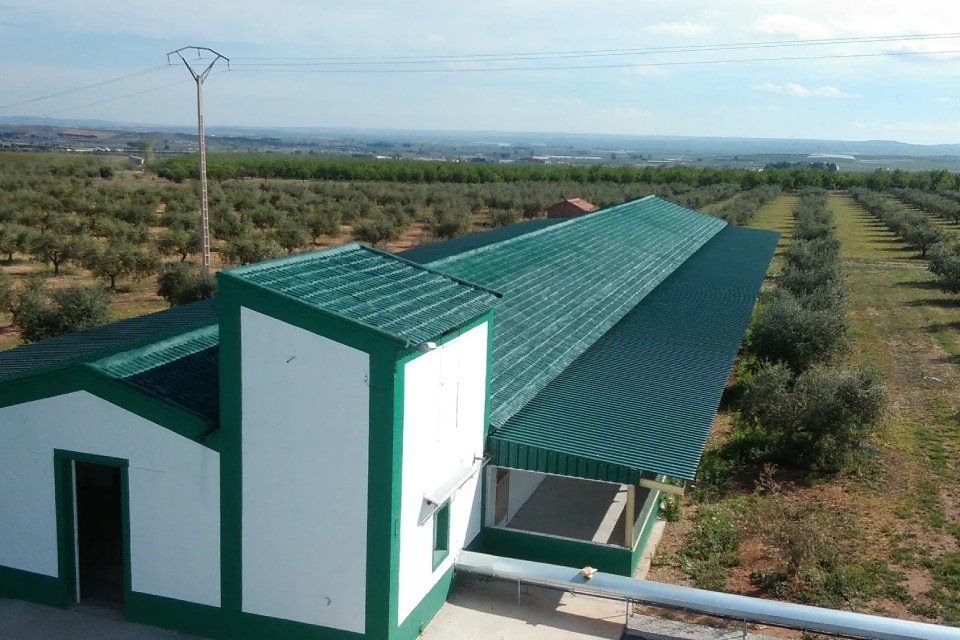 Granja Bailon , aislamiento de cubierta con poliuretano