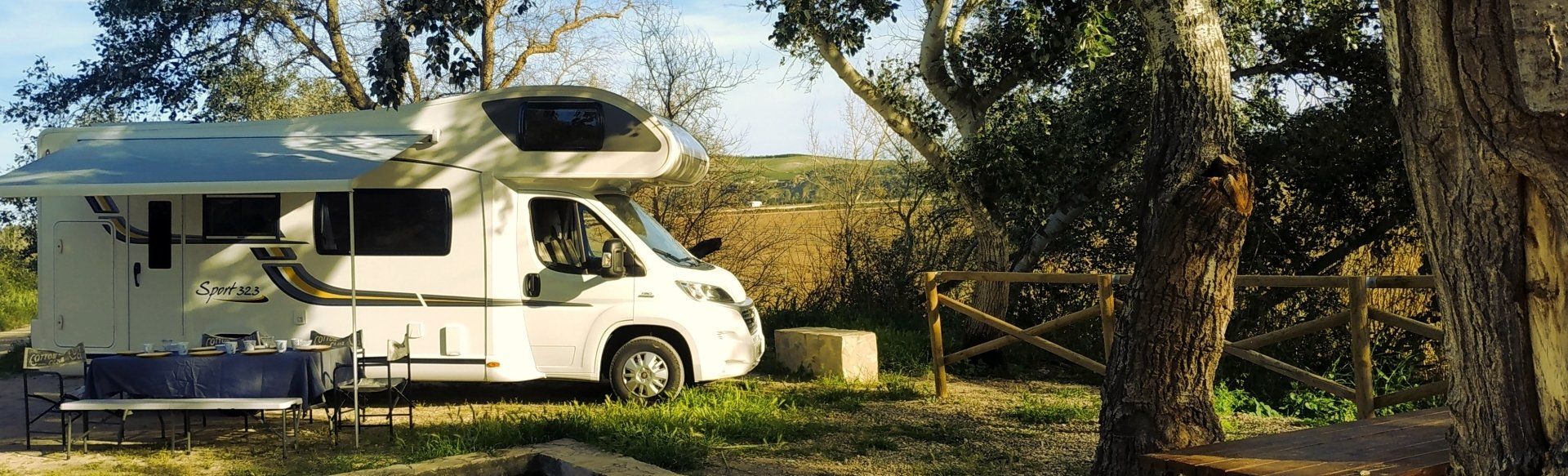 alquiler autocaravanas a happy van camping montaña