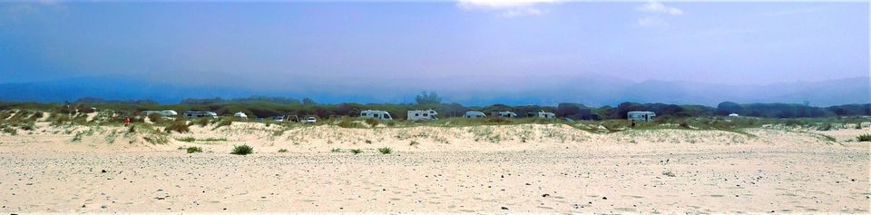 Playa Los Lances, Tarifa. a happy van